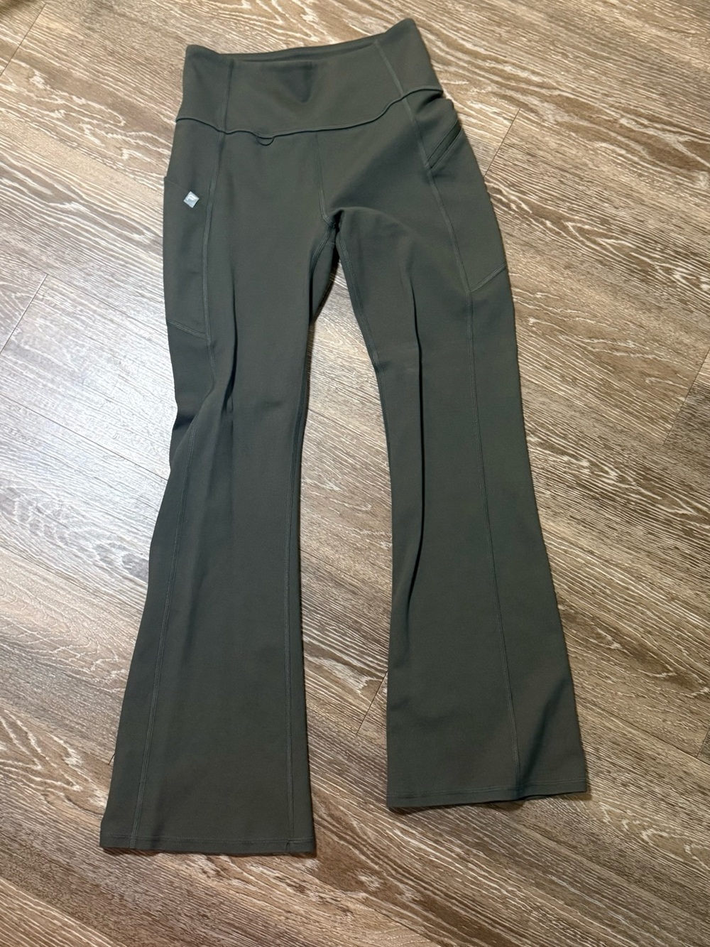 Fabletics Scrub Set - Picture 2 of 7